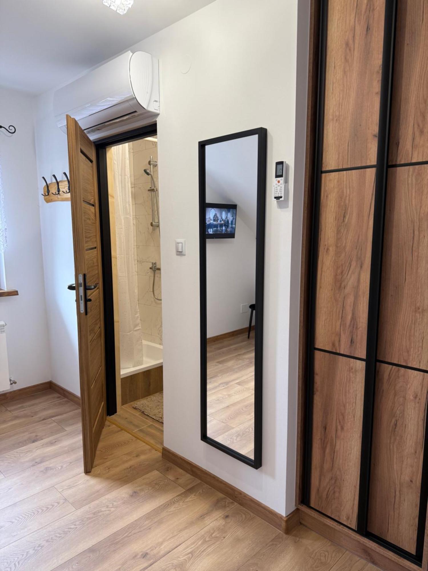 Apartament Z Tarasem I Pokoje Klimatyzowane -Drozdowka Solina Solina  Extérieur photo